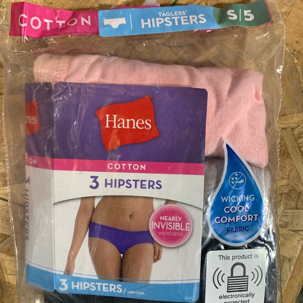New Hanes Hipster 3 ok Panties Sz 5 or Sm
